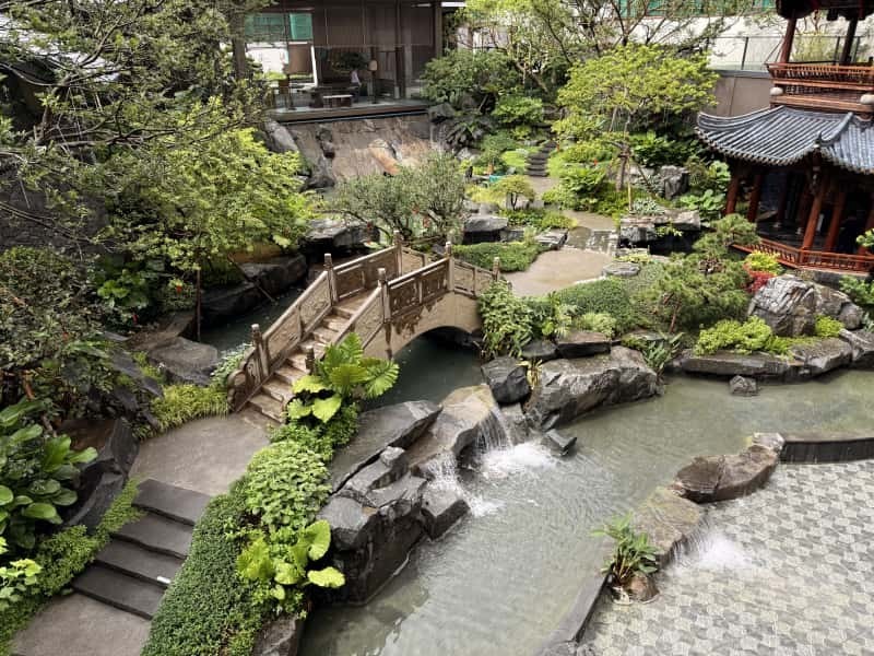 保利锦鲤堂悦项目园林实景图